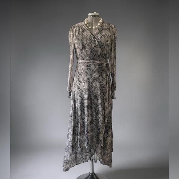 Betsey Johnson Dresses & Skirts - Betsey Johnson Snake Print Wrap Maxi Dress Animal Print Long Sleeve Petite 8P